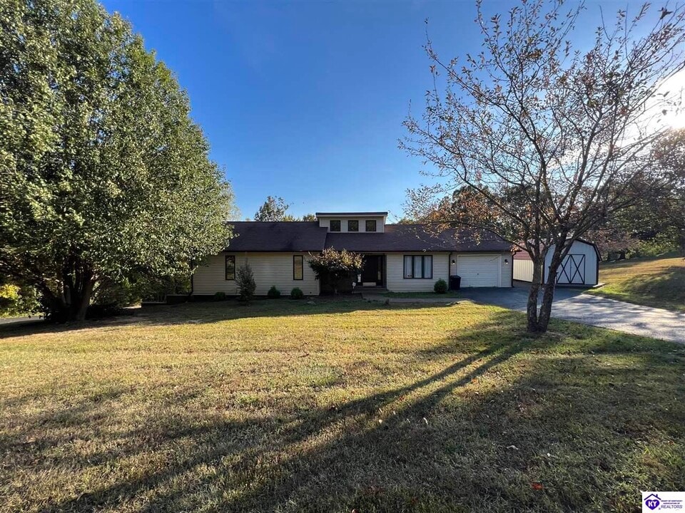 2009 Sunbeam Rd in Leitchfield, KY - Building Photo