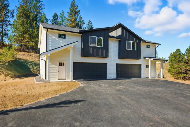 property at 202 E Elcliff Rd