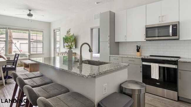 7311 Baymeadows Way, Unit 385