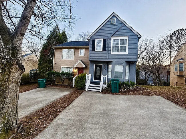 property at 5040 Laurel Bridge Dr SE