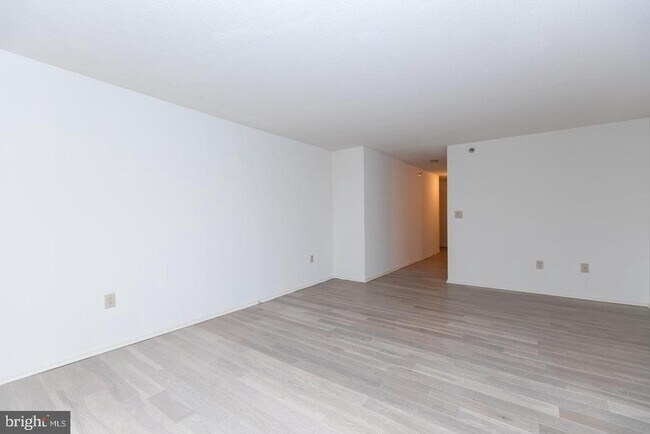 property at 2020 Walnut St