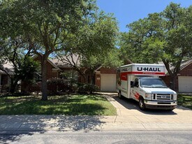 24922 Shinnecock Trail in San Antonio, TX - Building Photo