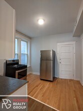 3542 N Halsted St, Unit 2F in Chicago, IL - Building Photo - Building Photo