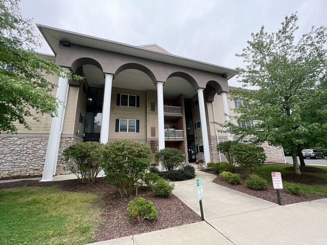 property at 252 S Walnut St