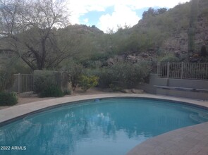 6301 E Hummingbird Ln in Paradise Valley, AZ - Building Photo - Building Photo