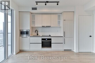 1285 Dupont St in Toronto, ON - Building Photo - Building Photo