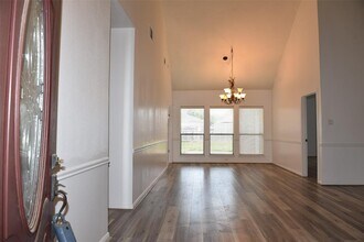 12134 Ella Lee Ln in Houston, TX - Building Photo - Building Photo