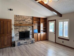 1706 Roosevelt St in Bastrop, TX - Building Photo - Building Photo