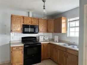 305 N Ennis St, Unit A in Houston, TX - Building Photo - Building Photo