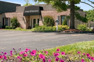 Carriage Hill Apartments in Hamilton, OH - Building Photo - Building Photo