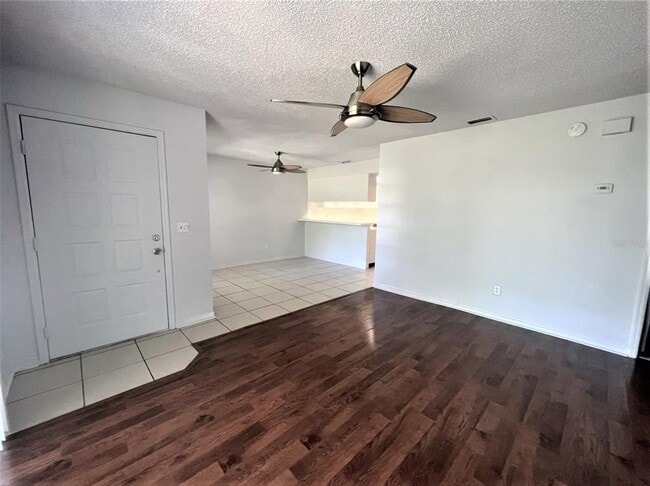 3153 Bloomingdale Villas Ct in Brandon, FL - Building Photo - Building Photo