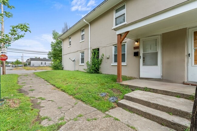 property at 1529 Anderson St