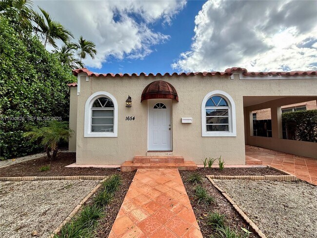 1654 SW 14th Terrace in Miami, FL - Building Photo - Building Photo
