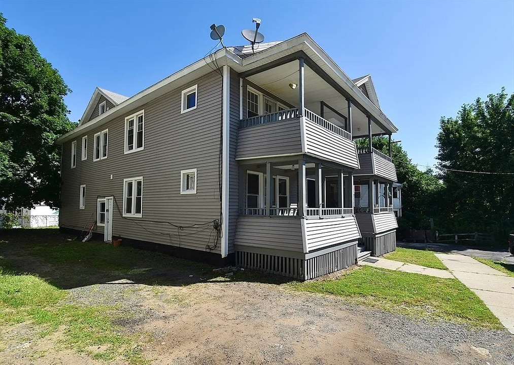 30 Sachem St in Springfield, MA - Foto de edificio
