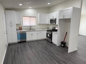 7658 Cornel Ct in Rancho Cucamonga, CA - Building Photo - Building Photo