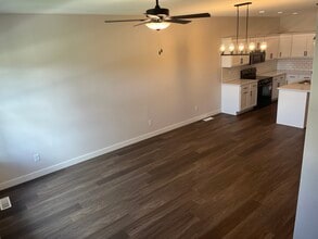 2432 Roycroft Aly in Marion, IA - Building Photo - Building Photo