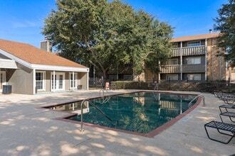 Avery Trace in Port Arthur, TX - Foto de edificio - Building Photo