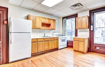 251 Powell Ave in Newburgh, NY - Building Photo - Building Photo