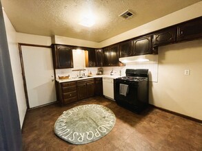 1432 NW 96th St-Unit -59cabcfa-f48a-11e9-ab1a-1866dab910f5 in Oklahoma City, OK - Building Photo - Building Photo