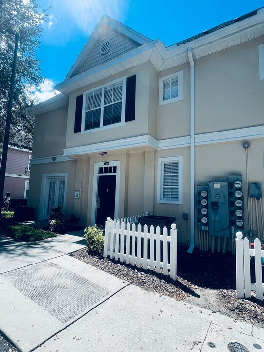 4000 Venetian Bay Dr in Kissimmee, FL - Foto de edificio