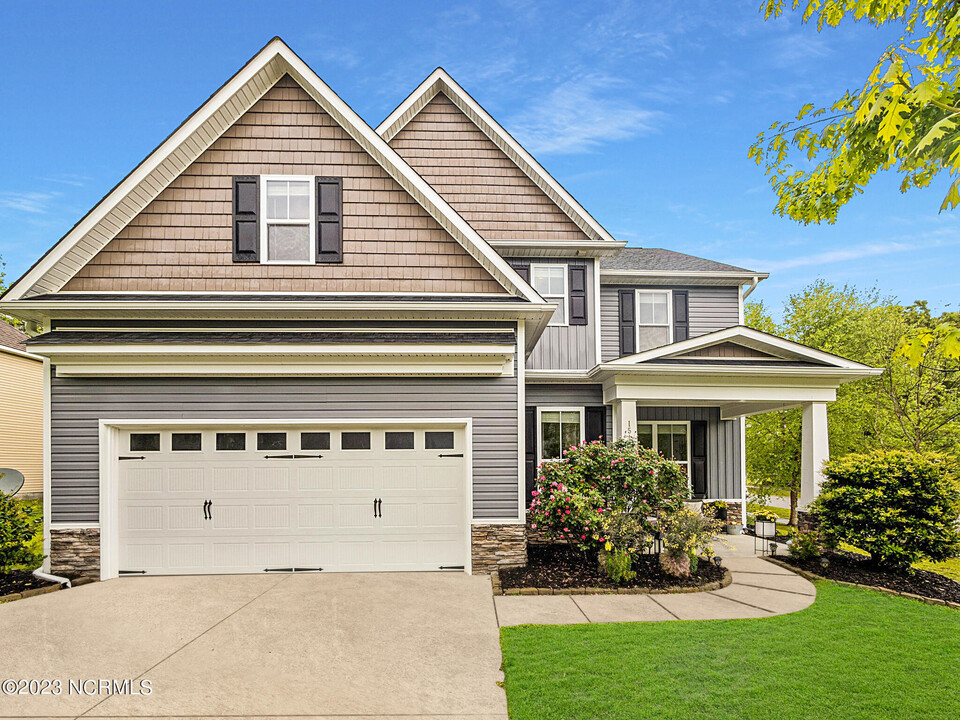 154 Cornel Ln in Hampstead, NC - Building Photo