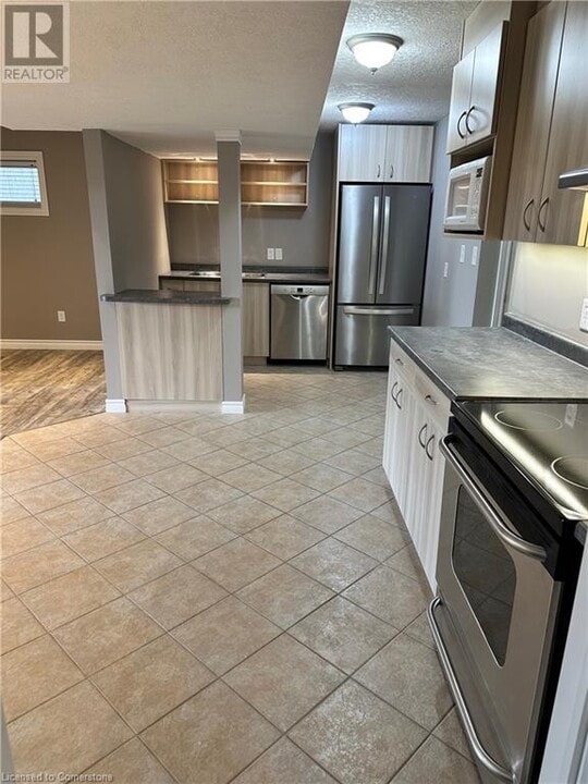87 Maitland St in Kitchener, ON - Building Photo