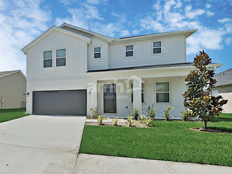 310 Pine Terrace Dr in Ruskin, FL - Building Photo