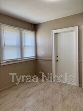 4915 Maplewood Ave in Detroit, MI - Building Photo - Building Photo