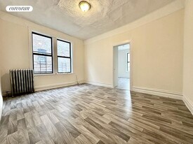 137 Nagle Ave in New York, NY - Building Photo