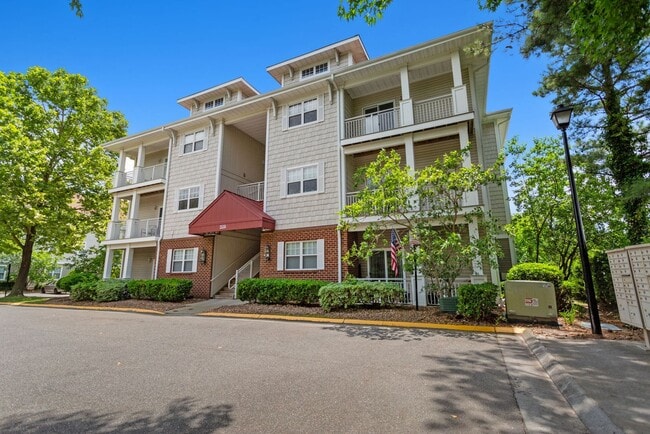 5329 Warminster Dr in Virginia Beach, VA - Building Photo - Building Photo
