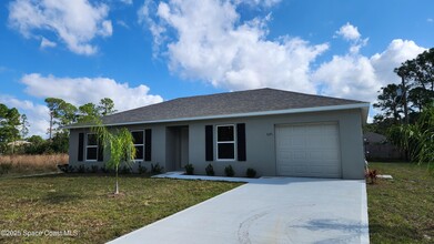 3271 Westmore Rd SE in Palm Bay, FL - Building Photo - Building Photo