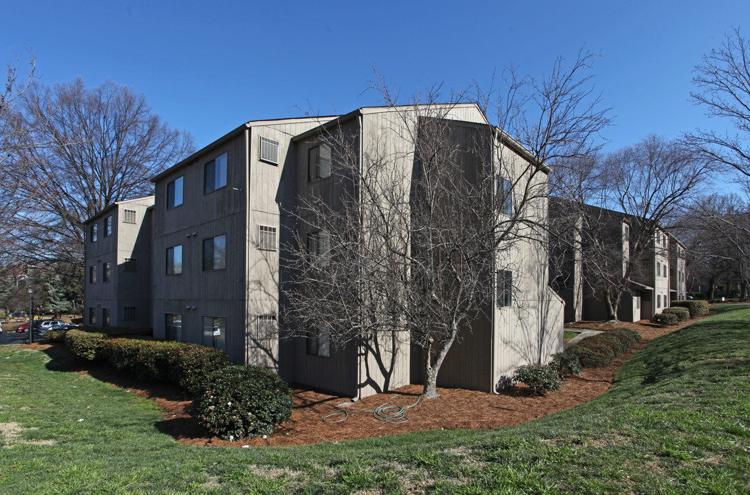 Poplar Grove in Charlotte, NC - Building Photo