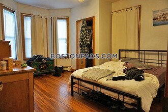 85 Brown St-Unit -1 in Waltham, MA - Building Photo - Building Photo