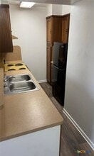 302 Palmwood Dr in Victoria, TX - Building Photo - Building Photo