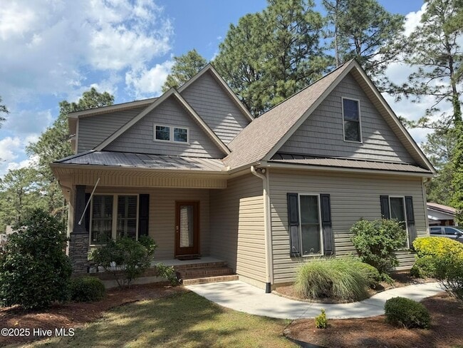 property at 175 Skyline Manor Rd