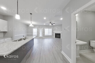 3705 Oak Leaf Wy in Greenville, NC - Building Photo - Building Photo