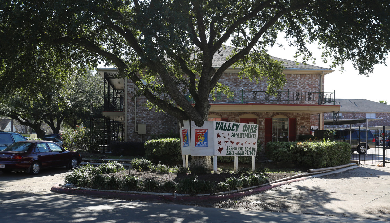 Valley Oaks Apartments in Houston, TX - Foto de edificio