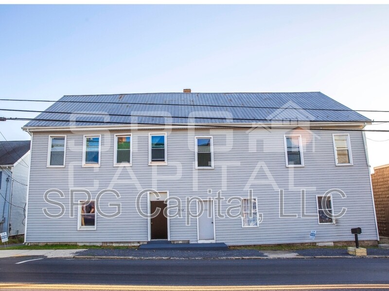 7402 Lincoln Way W in Saint Thomas, PA - Building Photo