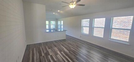 1350 Acmite Ave in Aubrey, TX - Building Photo - Building Photo