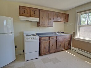 53 Tingley St, Unit 30 in Willimantic, CT - Building Photo - Building Photo