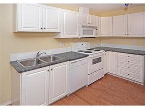 260-260 Shawville Way SE in Calgary, AB - Building Photo - Building Photo