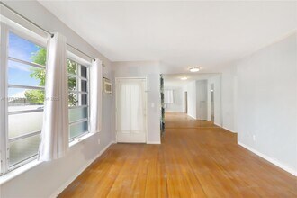 7915 Byron Ave in Miami Beach, FL - Building Photo - Building Photo