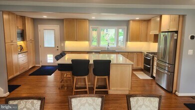 2602 Turbridge Ln in Alexandria, VA - Foto de edificio - Building Photo