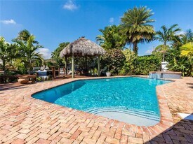 2319 NE 16th Ave in Wilton Manors, FL - Building Photo