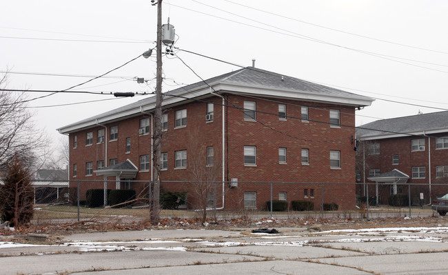 255 E Southern Ave in Indianapolis, IN - Building Photo - Building Photo