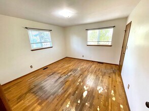 1116 N Skyline Dr in Tacoma, WA - Building Photo - Building Photo
