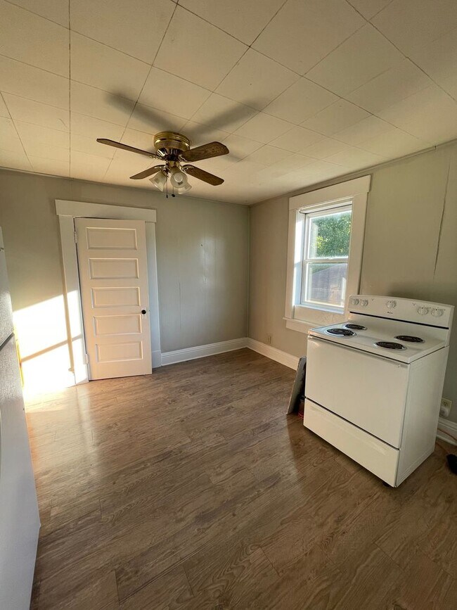 property at 1910 Vinton St
