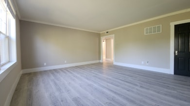 813 Westwood Dr in Clayton, MO - Foto de edificio - Building Photo