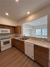 2806 W Mockingbird Ln in Rogers, AR - Foto de edificio - Building Photo