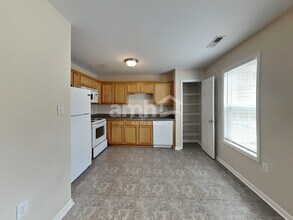 47 Wolf Creek Ln in Lillington, NC - Building Photo - Building Photo